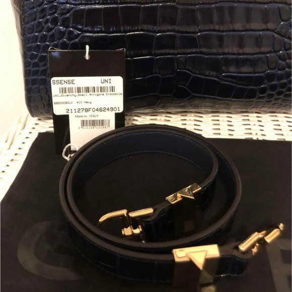 SOLD Givenchy Small Antigona Navy Croc Bag - Picture 8 of 8